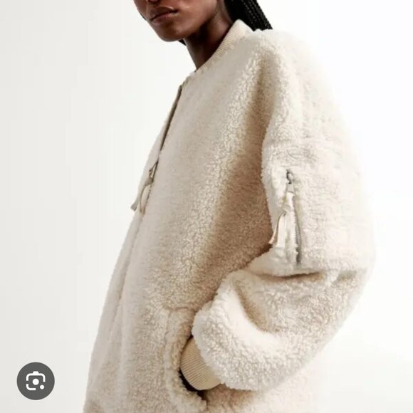 Abercrombie Oversized Sherpa Bomber Jacket, Cream, XL - Picture 1 of 4